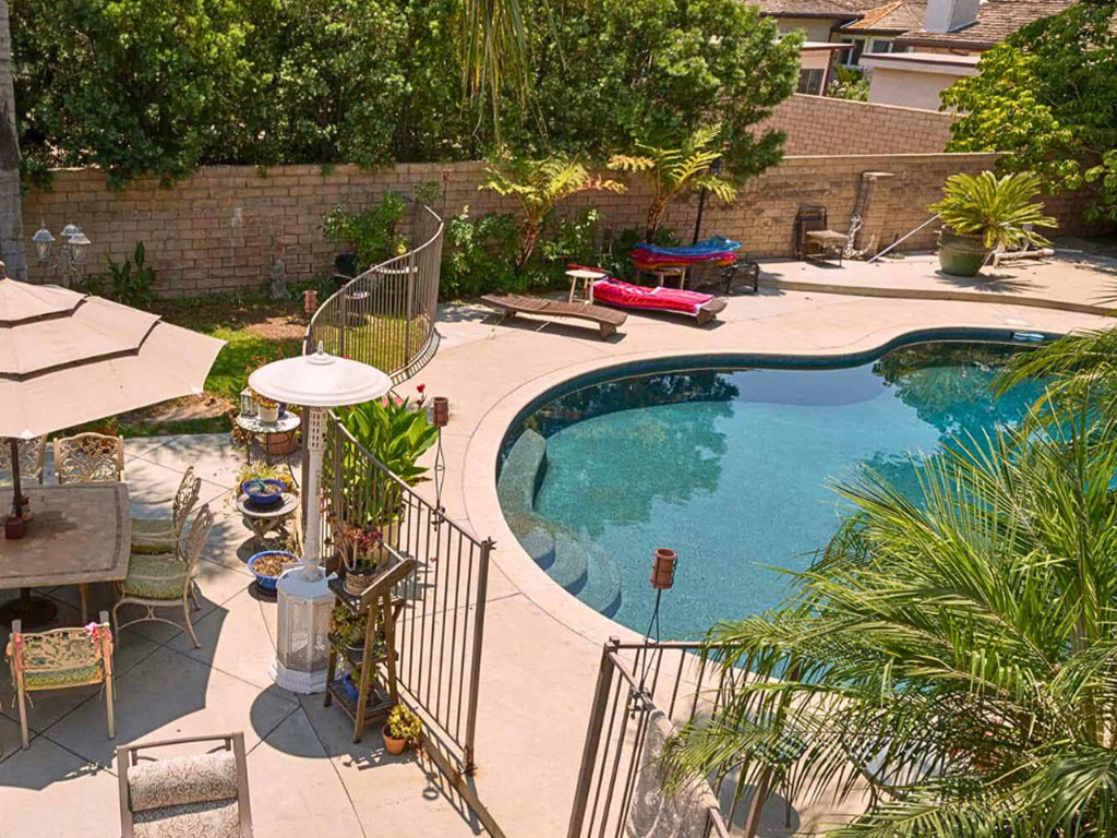 3 sober living homes for women