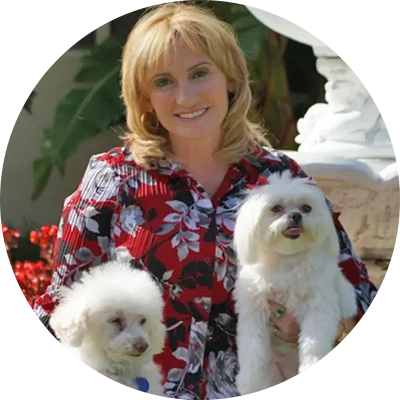 linda-with-dogs